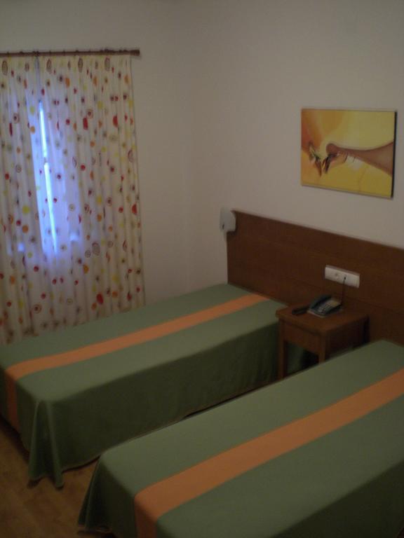 Hotel Pulo Do Lobo Serpa Bilik gambar