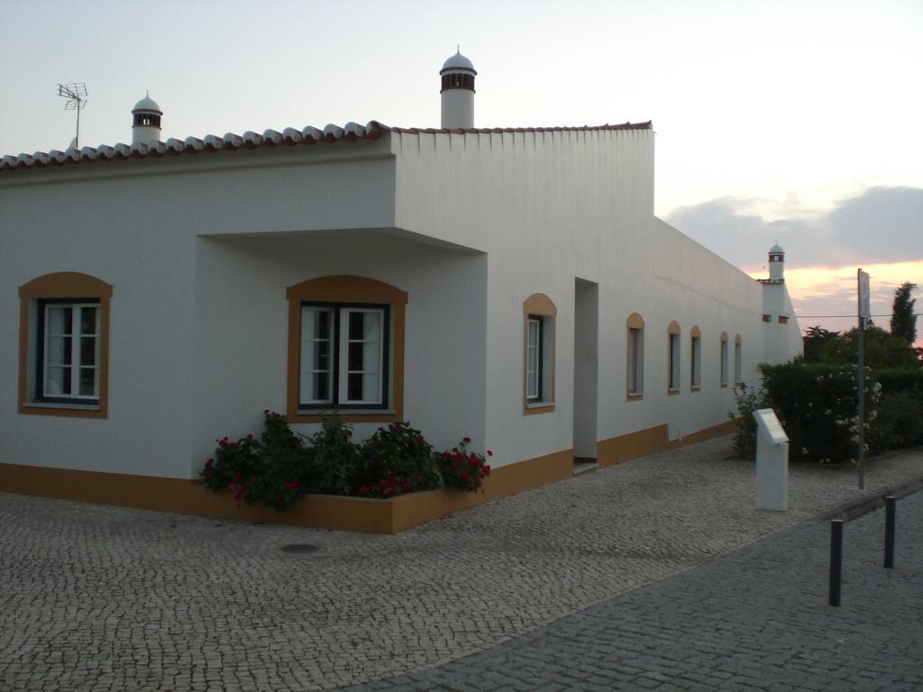 Hotel Pulo Do Lobo Serpa Luaran gambar